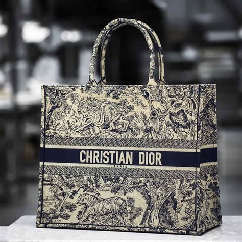 christian dior jutebeutel|christian dior book tote.